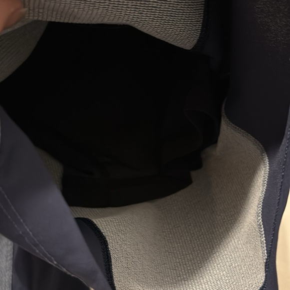 Lululemon men’s lined shorts - Picture 6 of 6